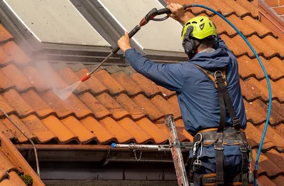 Démoussage et hydrofuge de toiture à Objat